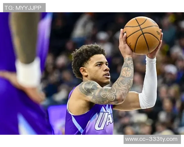 稳扎稳打的表现保罗乔治半场贡献8分5板正负值6展现稳定状态