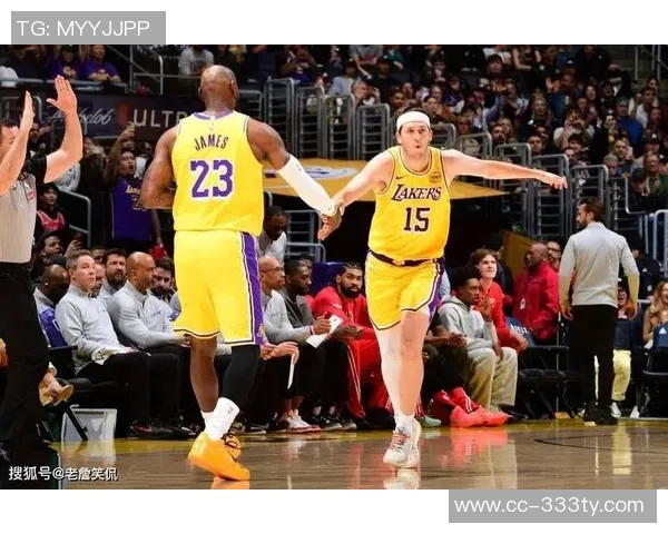 湖人队困境深重三核组合难解局势不如调整阵容发挥现有实力